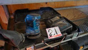 MAKITA DBO180 18V SANDER 5" W/ CHARGER