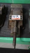 5 1/2" MACHINE VISE