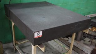 GRANITE SURFACE BLOCK 3'X4'X6.5" C/W STAND