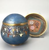 Ruckenbrod, Käthe: Deckeldose mit Baumdekor und Schälchen, Emaille