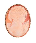 A MID 20TH CENTURY SHELL CAMEO BROOCH
