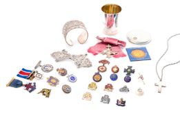 A COLLECTION OF MEDALS AND BADGES