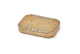A 18TH CENTURY TWO COLOUR GOLD BOX