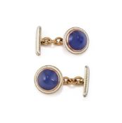 A PAIR OF CHALCEDONY AND ENAMEL CUFFLINKS