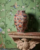 A LARGE JAPANESE ARITA VASE, LATE 17TH CENTURY