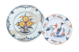 A LARGE ENGLISH DELFT PLATE, PROBABLY BRISTOL, 18TH CENTURY