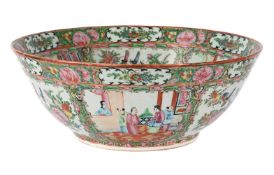 A LARGE CHINESE FAMILLE ROSE CANTON PUNCH BOWL, 19TH CENTURY