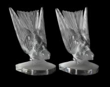 RENÉ LALIQUE (FRENCH, 1860-1945), PAIR OF ‘HIRONDELLE’ BOOKENDS; DESIGNED 1942