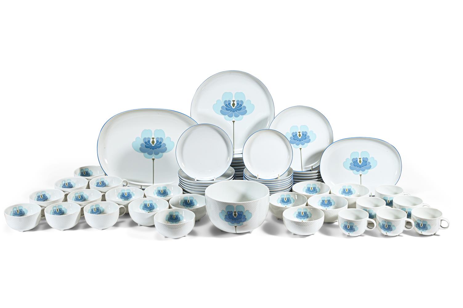 ROSENTHAL (GERMAN, FOUNDED 1879), 'BLAUE BLUME' DINNER SERVICE; CIRCA 1970
