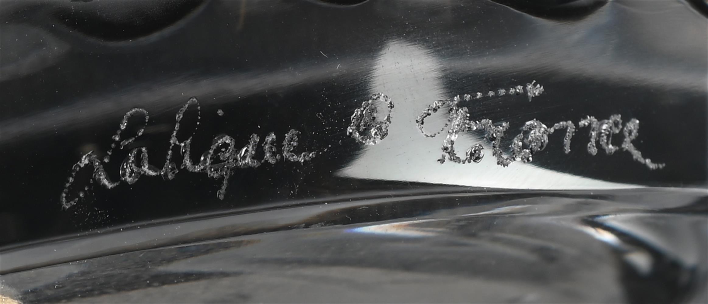 RENÉ LALIQUE (FRENCH, 1860-1945), 'ONDINES' VADE; DESIGNED 1938; POST 1945 - Image 3 of 3