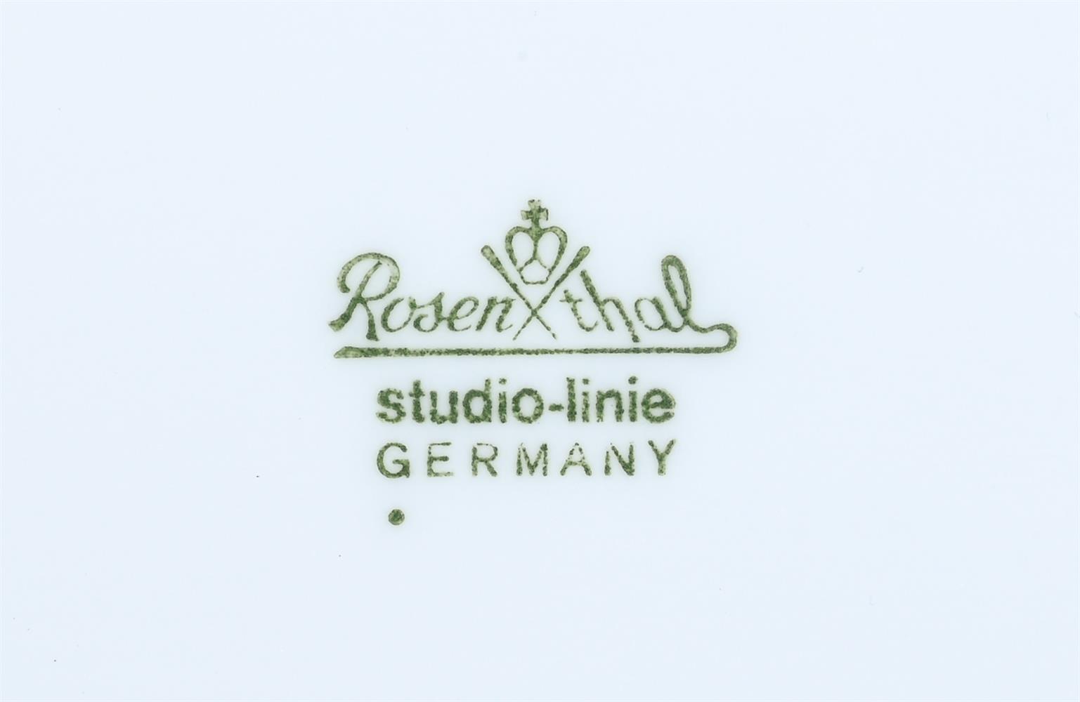 ROSENTHAL (GERMAN, FOUNDED 1879), 'BLAUE BLUME' DINNER SERVICE; CIRCA 1970 - Image 4 of 4