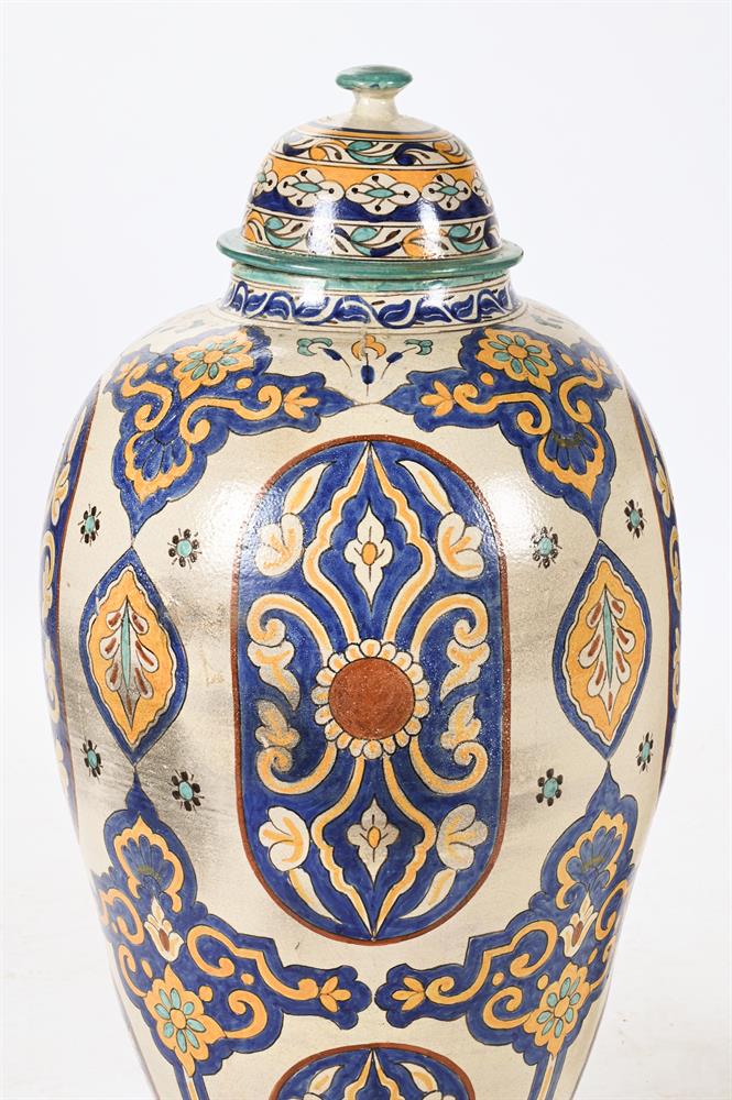 A PAIR OF MOROCCAN IZNIK STYLE LARGE POTTERY JARS AND COVERS, LATE 19TH OR 20TH CENTURY - Image 2 of 2