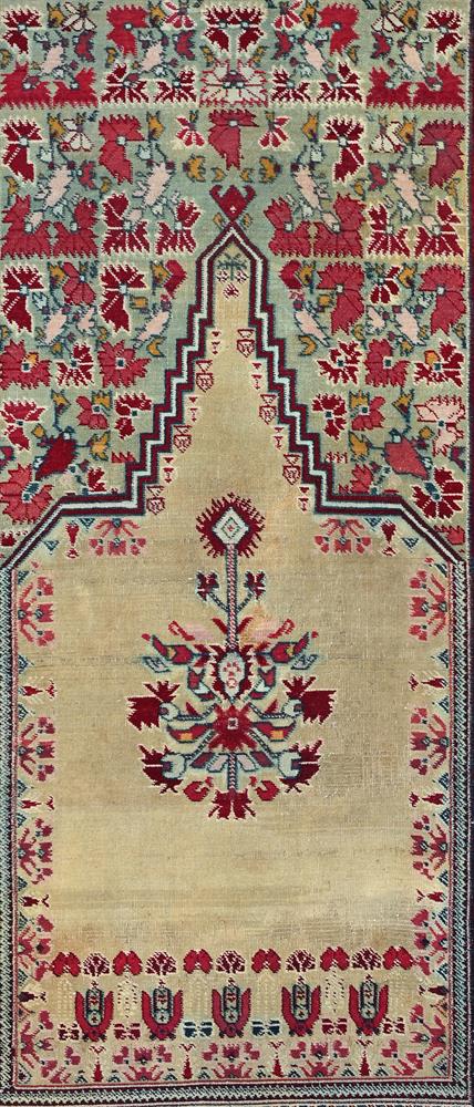 AN AGRA PRAYER RUG - Image 2 of 4