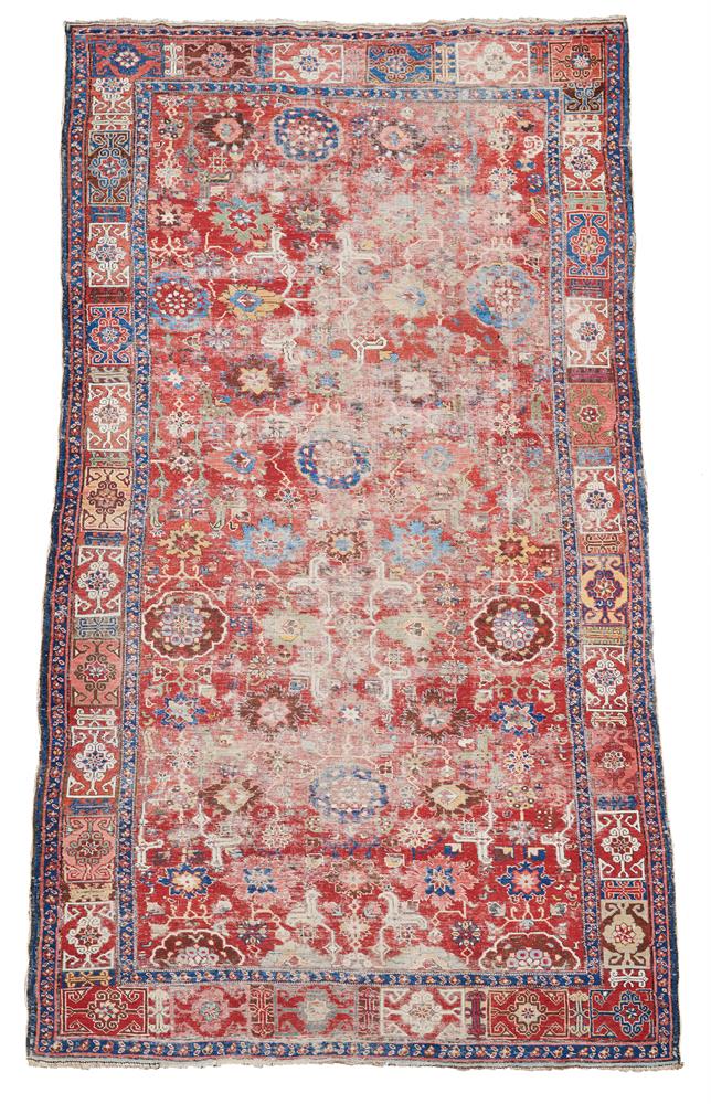 A NORTH WEST PERSIAN CARPET, OF MAHAL PATTERN