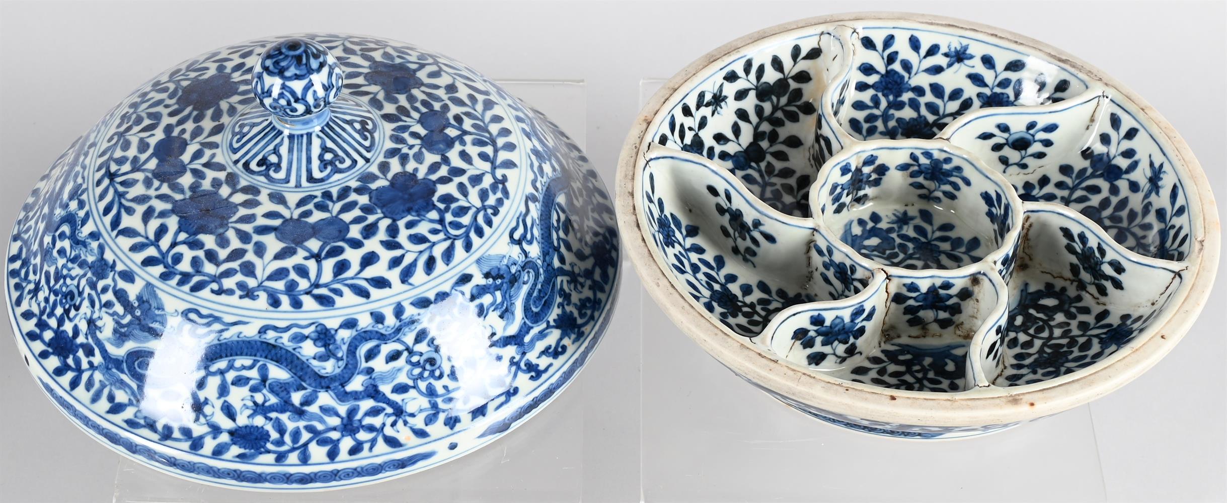 A LARGE CHINESE BLUE AND WHITE 'DRAGON' BOX AND COVER - Image 2 of 3