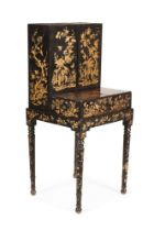 Y A CHINESE EXPORT BLACK LACQUER WORK CABINET, EARLY 19TH CENTURY
