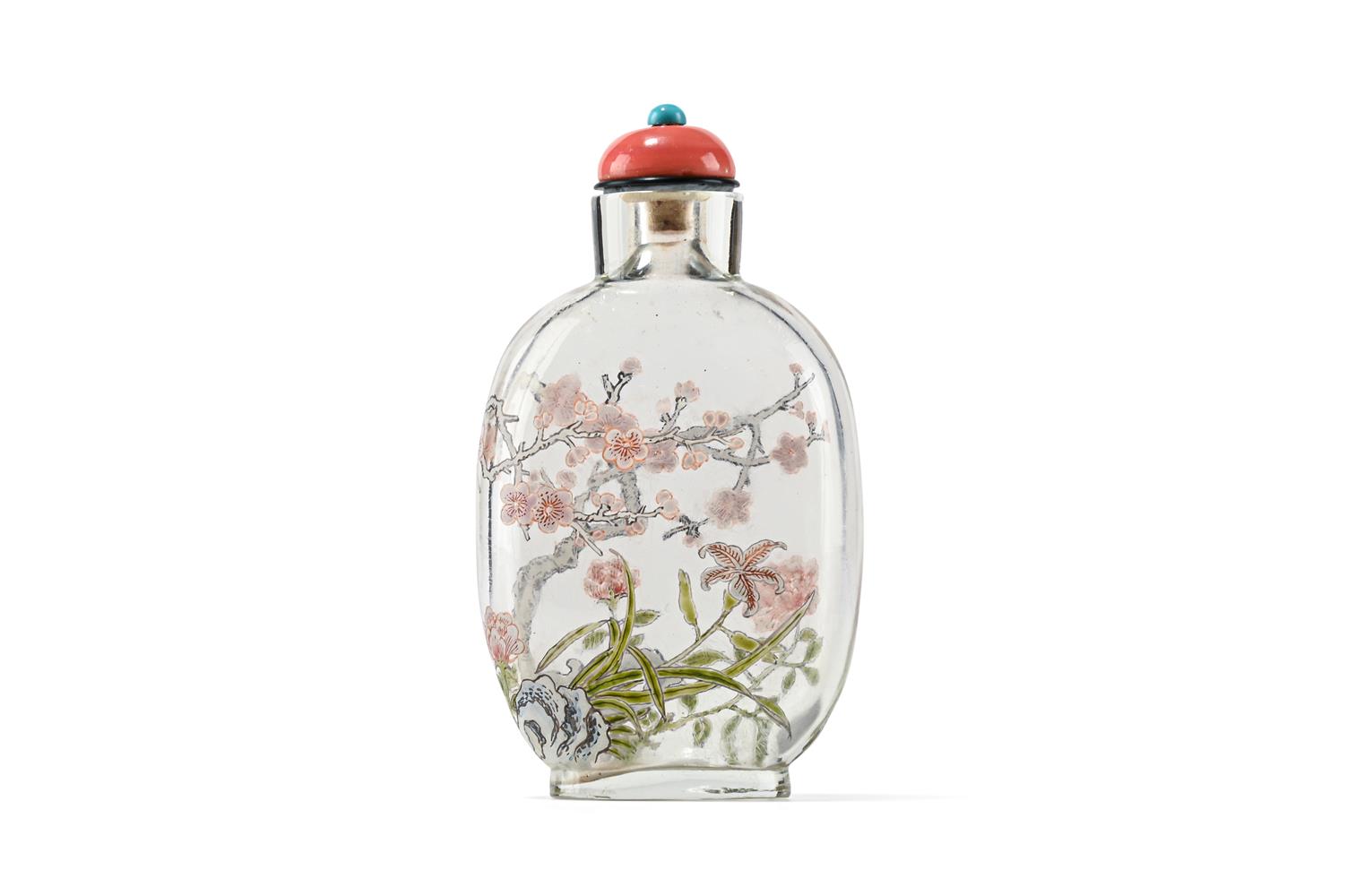 A rare Guyue Xuan enamelled glass snuff bottle - Image 2 of 4