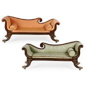 Y A PAIR OF REGENCY ROSEWOOD AND BRASS MARQUETRY CHAISE LONGUES OR DAYBEDS, CIRCA 1820