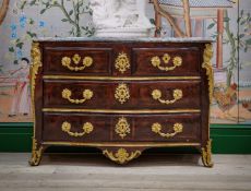 Y A RÉGENCE ROSEWOOD AND ORMOLU MOUNTED COMMODE, BY ETIENNE DOIRAT, CIRCA 1730