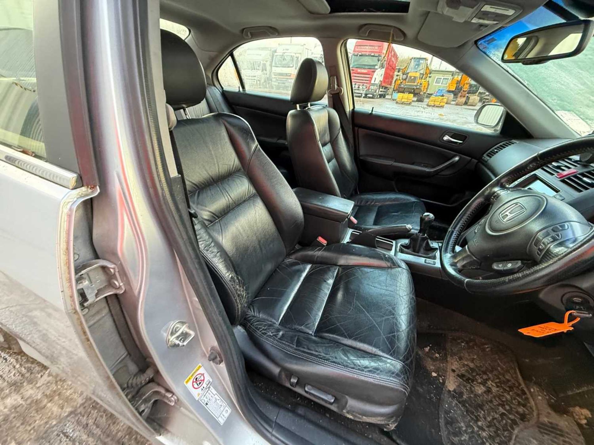 2008 Honda Accord EX I-CDTI 2.2 D, Manual 6 Speed Gear Box, Electric Windows.(Reg Docs Available) - Image 13 of 24