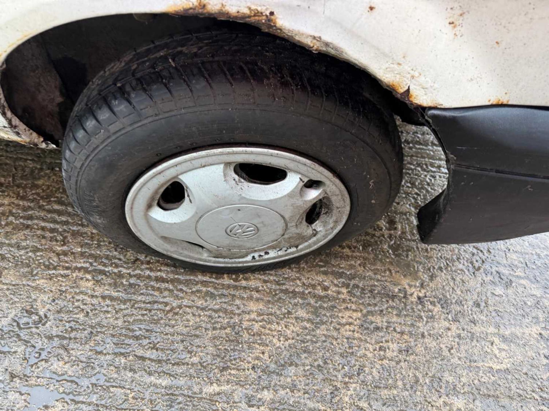 UNRESERVED - 1991 Volkswagen Polo Cl Hatchback1.3l, 4 Speed Manual - Image 8 of 18