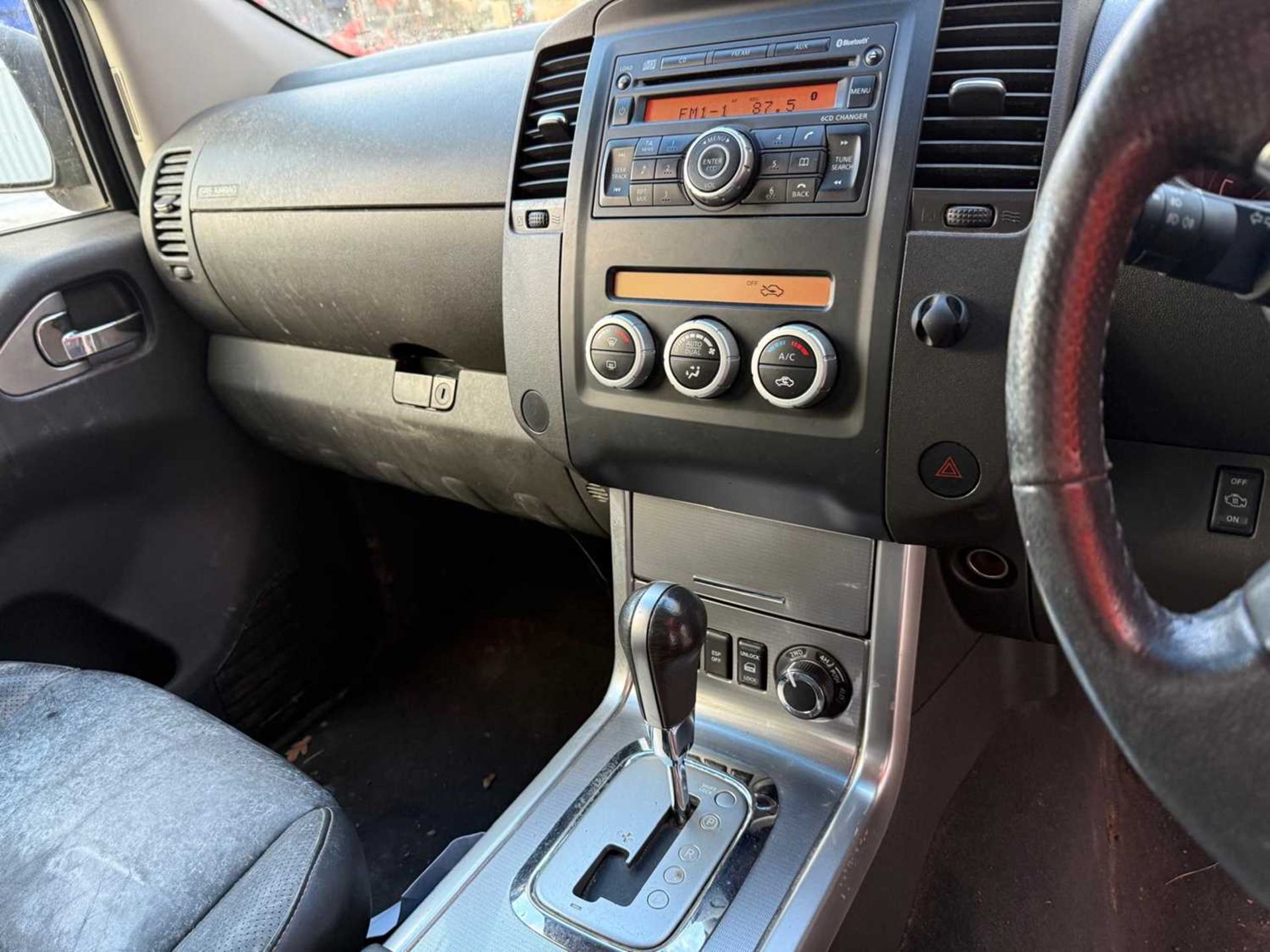 2010 Nissan Navara Tekna DCi Crew Cab Pick Up 2.5 D, Automatic Gear Box, Leather Interior, Electric  - Image 14 of 22