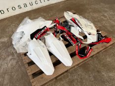 UNRESERVED - Off Road Motor Bike Parts For Front & Rear Mud Guards ,Side Panel with Decals