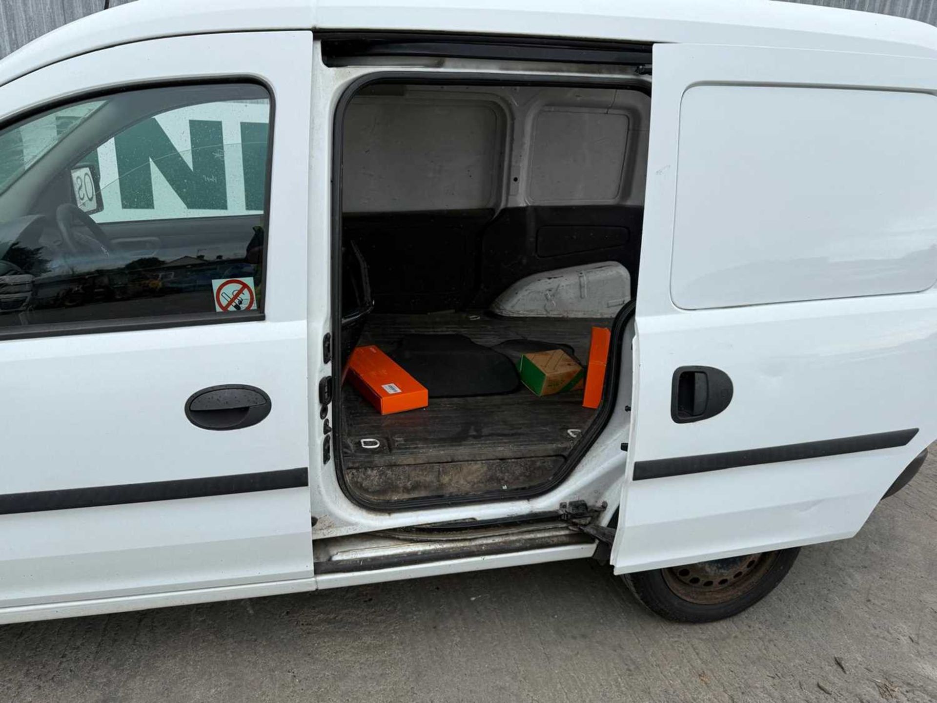 2010 Vauxhall Combo 1.3 CDTI 75 16v, Manual Gear Box, Side Door (Reg. Docs. Available, Tested 02/26) - Image 11 of 22