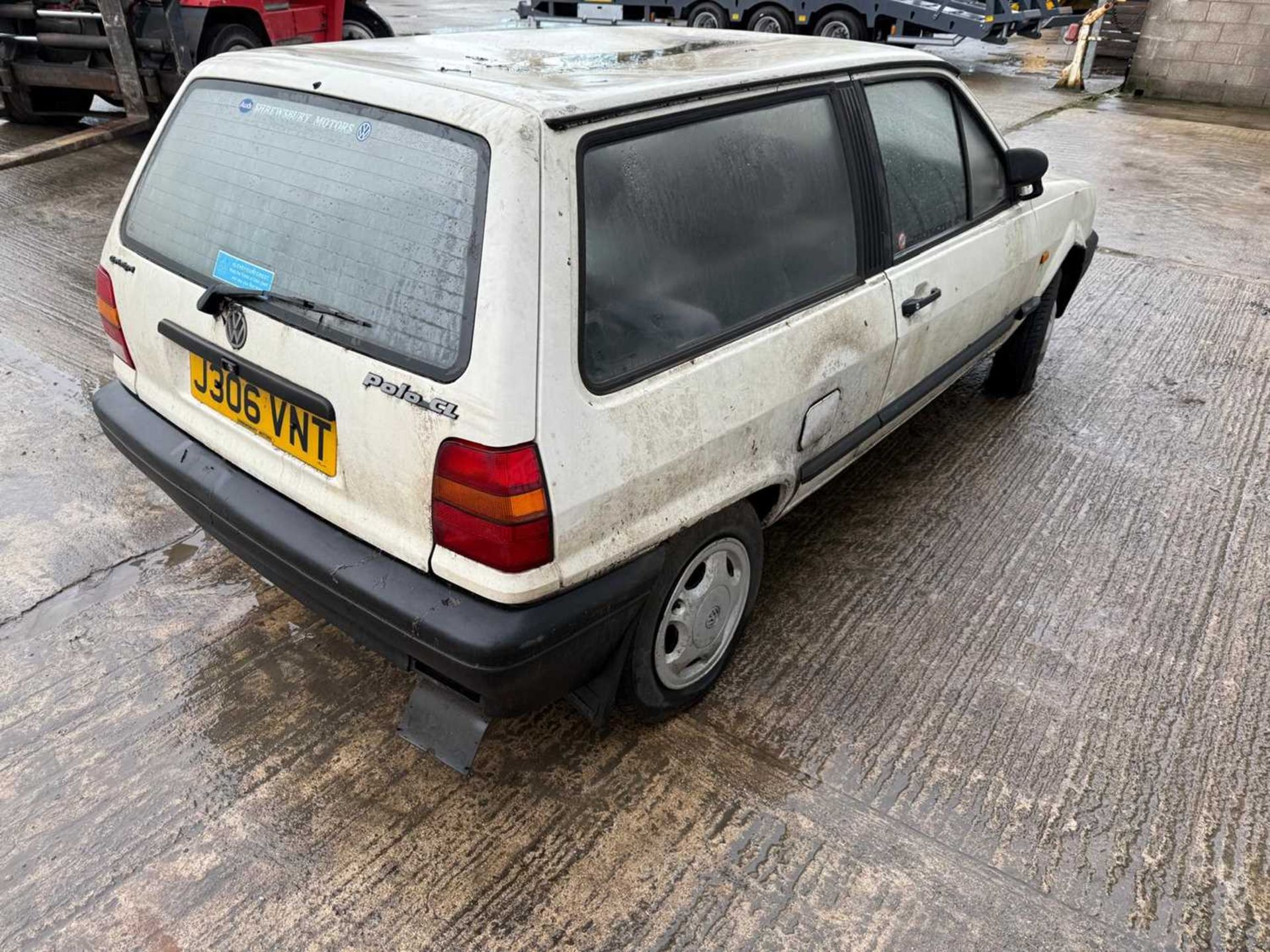 UNRESERVED - 1991 Volkswagen Polo Cl Hatchback1.3l, 4 Speed Manual - Image 5 of 18