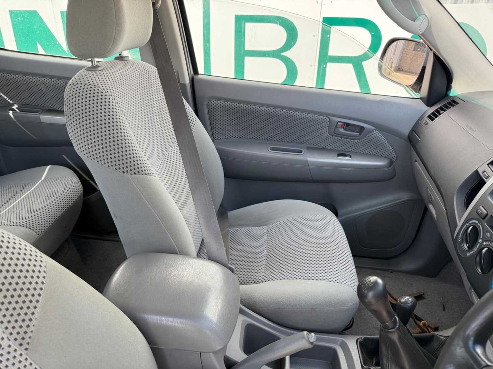 2008 Toyota HiLux 3.0, 4x4 Double Cab, A/C, Tow Bar. - Image 15 of 25