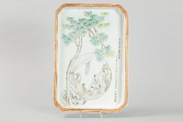 Chinese Republic period (dinner)tray in porcelain with polychrome figure decor with a family