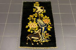 'antique' Sino-Tibetan rug in wool with a decor with deer and crane