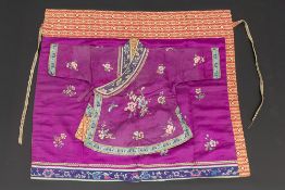 Chinese set of Qing child's clothes in embroidered silk