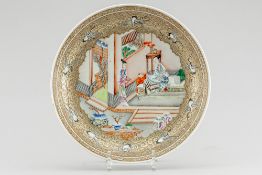 beautiful 18th Cent. Chinese Yongzheng period plate in porcelain with a polychrome decor with a cour