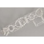 elegant bracelet in white gold (18 carat) with ca 3,85 carat of high quality brilliant cut diamonds