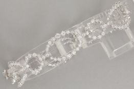 elegant bracelet in white gold (18 carat) with ca 3,85 carat of high quality brilliant cut diamonds