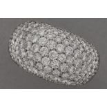 ring in yellow and white gold (18 carat) with ca 2 carat of very high quality brilliant cut diamonds