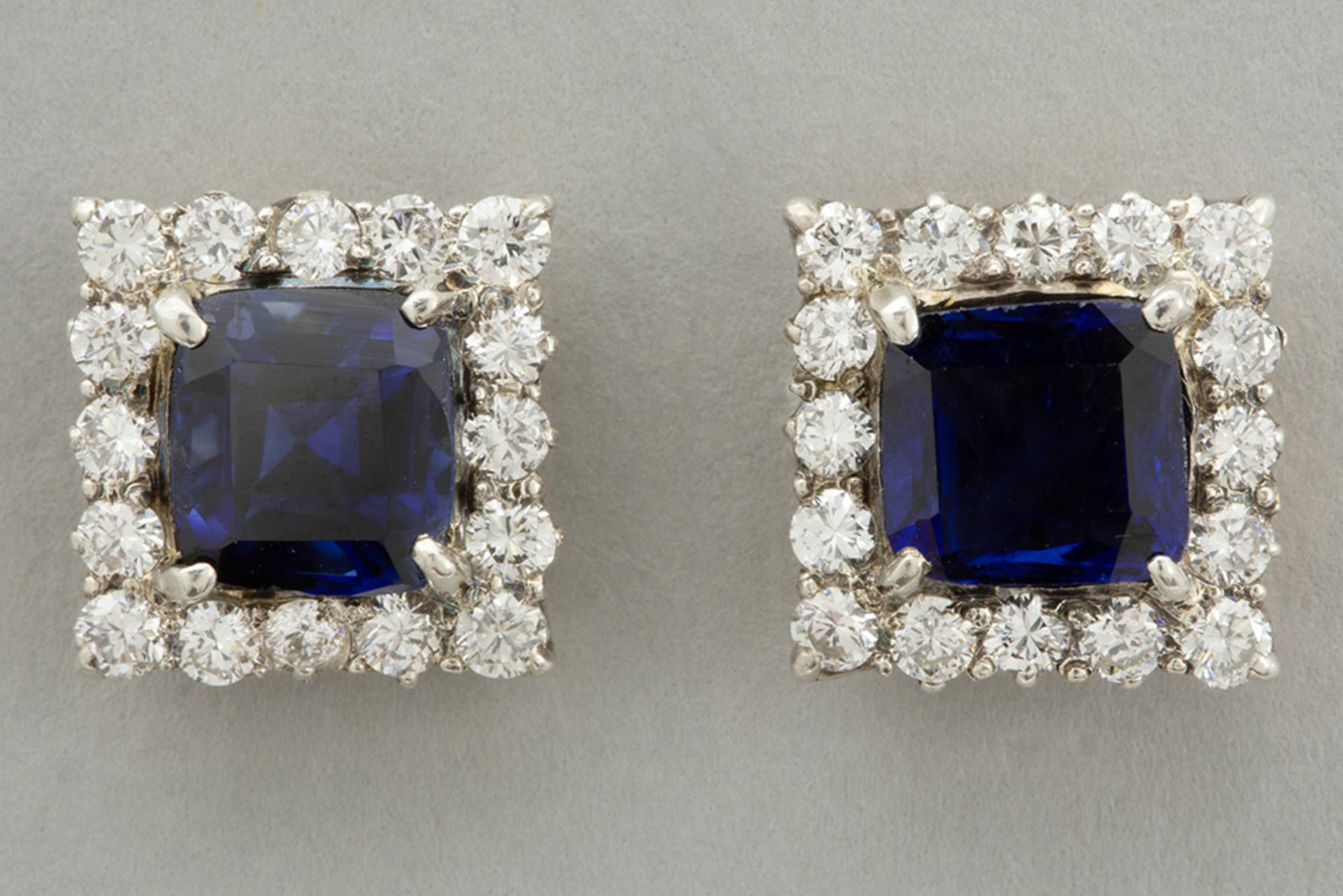 pair of earrings with a square cluster model in silver and pink gold (18 carat) with 3 carat of rare