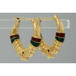 pair of earrings in yellow gold (18 carat) with fish heads and four polychrome lacquered bands