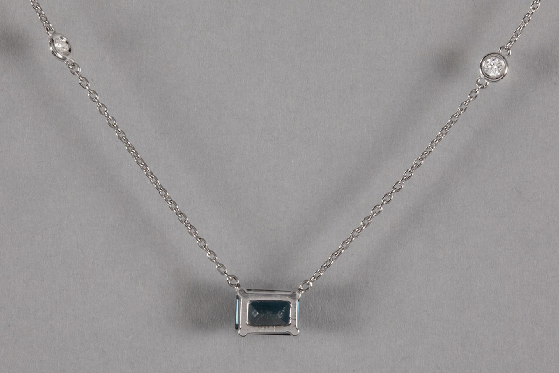 Clem Vercammen Collection necklace in white gold (18 carat) with a rare 1,44 carat  'London Blue Top - Bild 2 aus 3