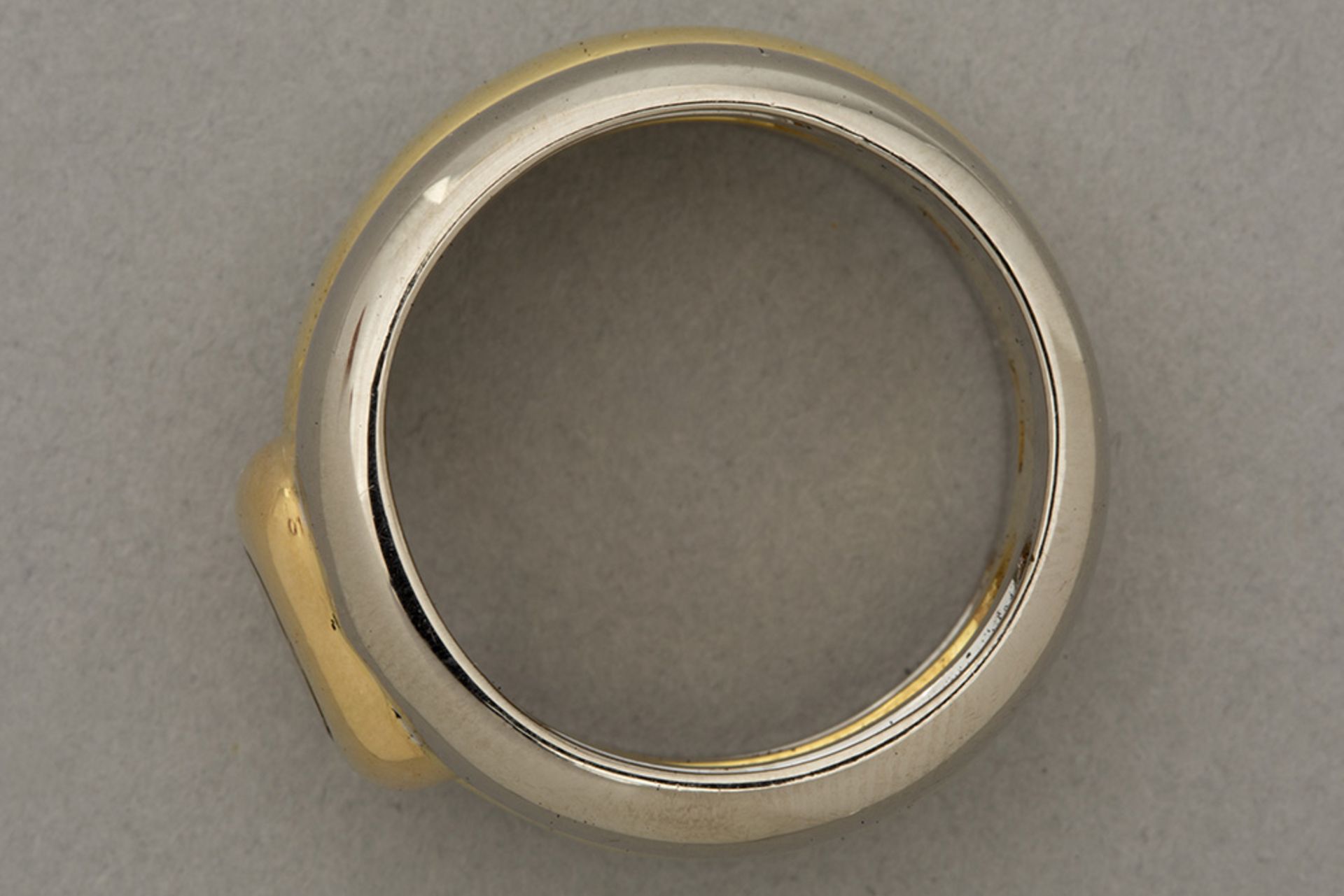 Chopard signed, marked and numbered "Happy Diamonds" ring in yellow and white gold (18 carat) with a - Bild 2 aus 3