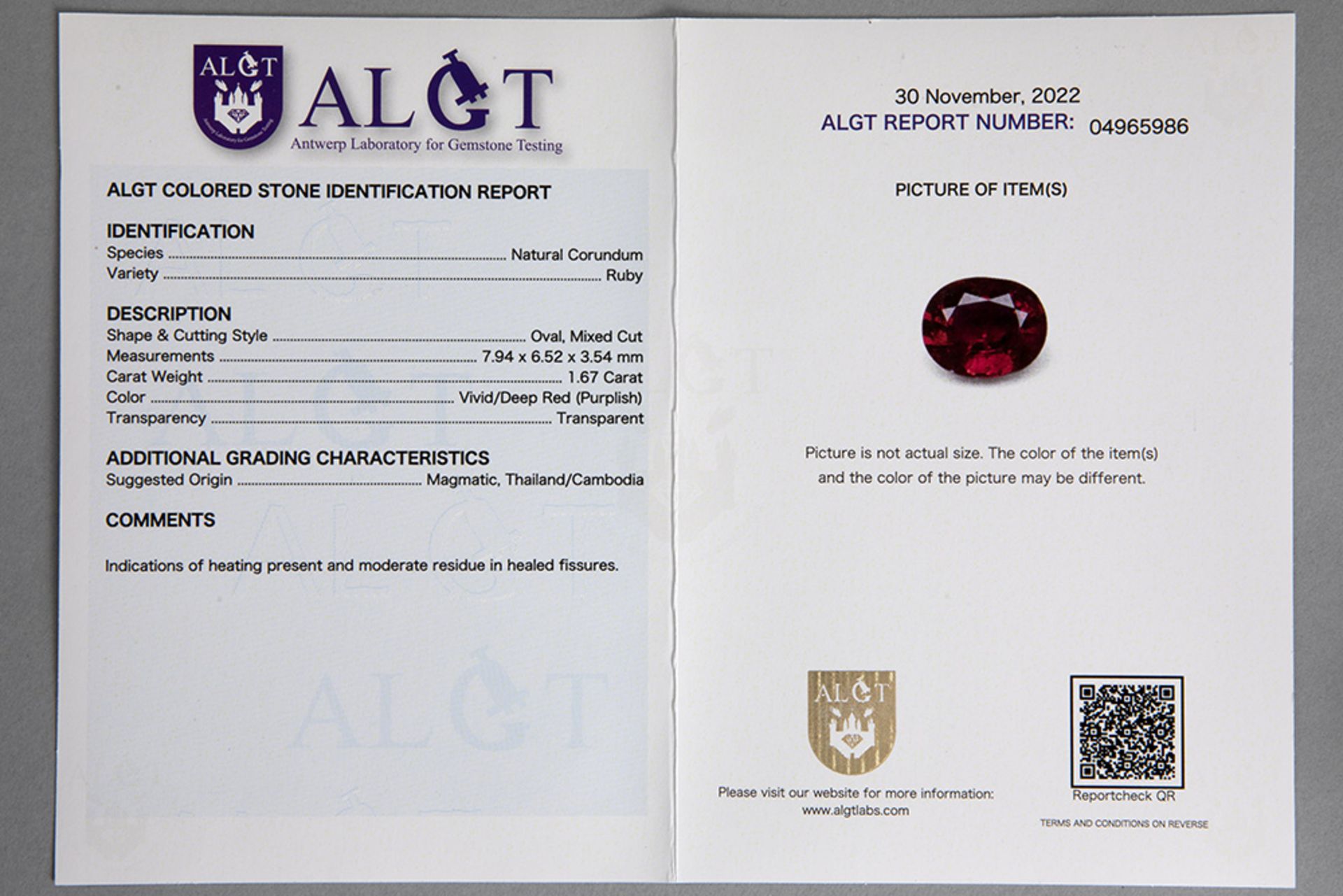 ring with an oval cluster model in white gold (18 carat) with a 1,67 carat "Vivid/Deep Red" ruby fro - Bild 3 aus 3