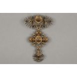 antique, presumably Flemish pendant in silver and yellow gold (18 carat) with small rose cut diamond