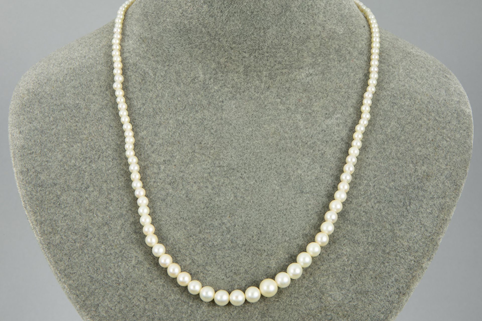 two vintage pearl necklaces - Bild 2 aus 4
