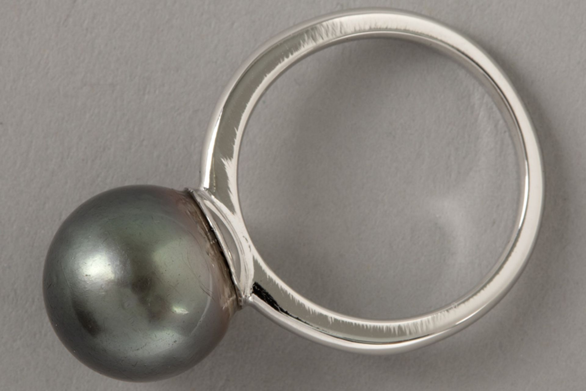 ring in white gold (18 carat) with one beautiful Tahiti pearl with nice color - Bild 2 aus 2