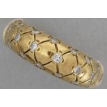 ring in yellow gold (18 carat) with ca 0,25 carat of small high quality brilliant cut diamonds