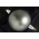 ring in white gold (18 carat) with one beautiful Tahiti pearl with nice color