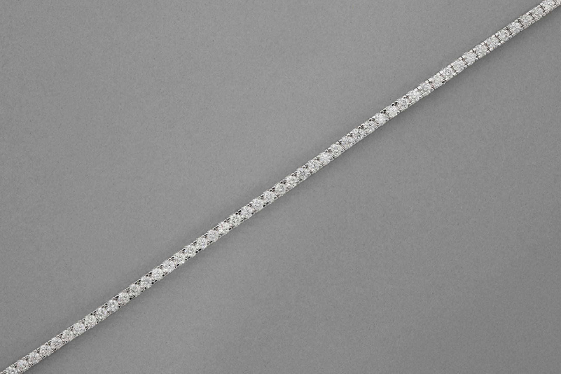 nice bracelet in white gold (18 carat) with ca 4 carat of very high quality brilliant cut diamonds