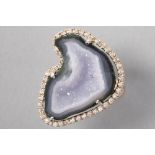 matching ring in pink gold (18 carat) with a plaque of a geode of "flamed" agate surrounded by at le