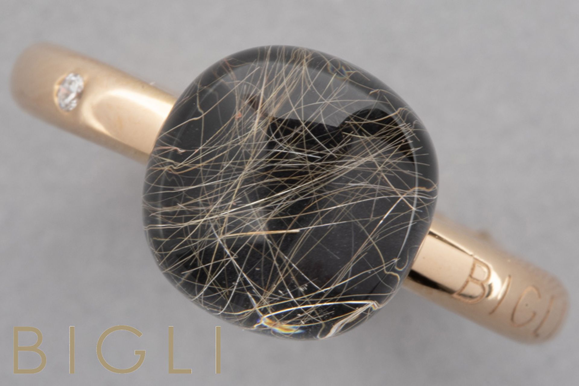 matching Bigli signed 'Mini Sweety' design ring in rose gold (18 carat) with a rutilated quartz cabo